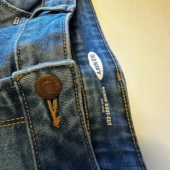 Old Navy Women's Kicker Boot Cut Jeans - Picture 3 of 7